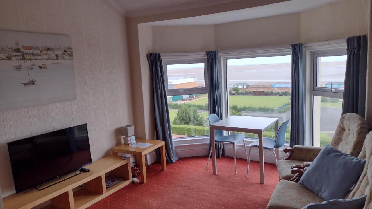 The Kathrene Second Floor Sea View Apartment ฟลีตวูด ภายนอก รูปภาพ